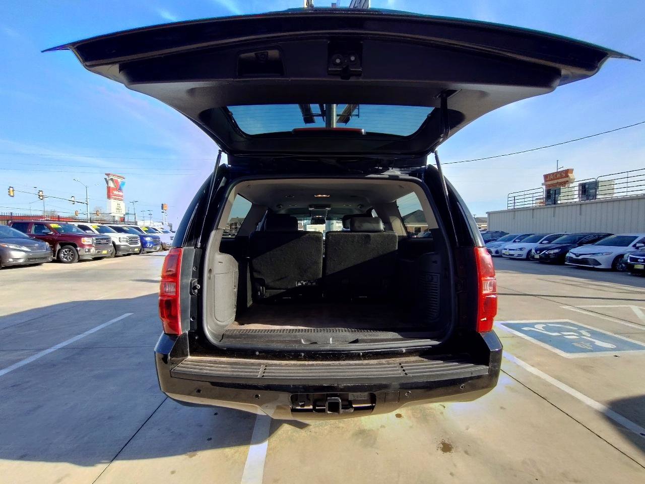 Used 2011 Chevrolet Suburban LT w/ Regional Value Package image 39