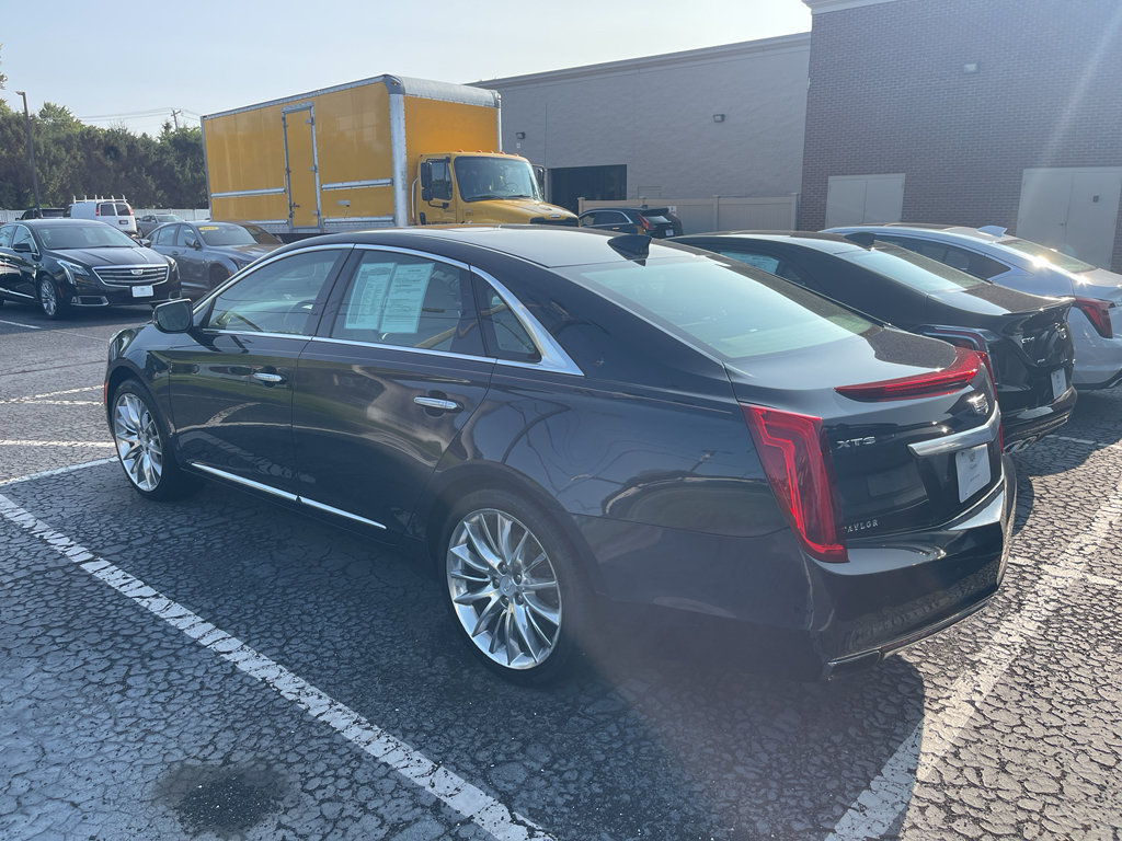 Used 2017 Cadillac XTS Platinum FWD image 5