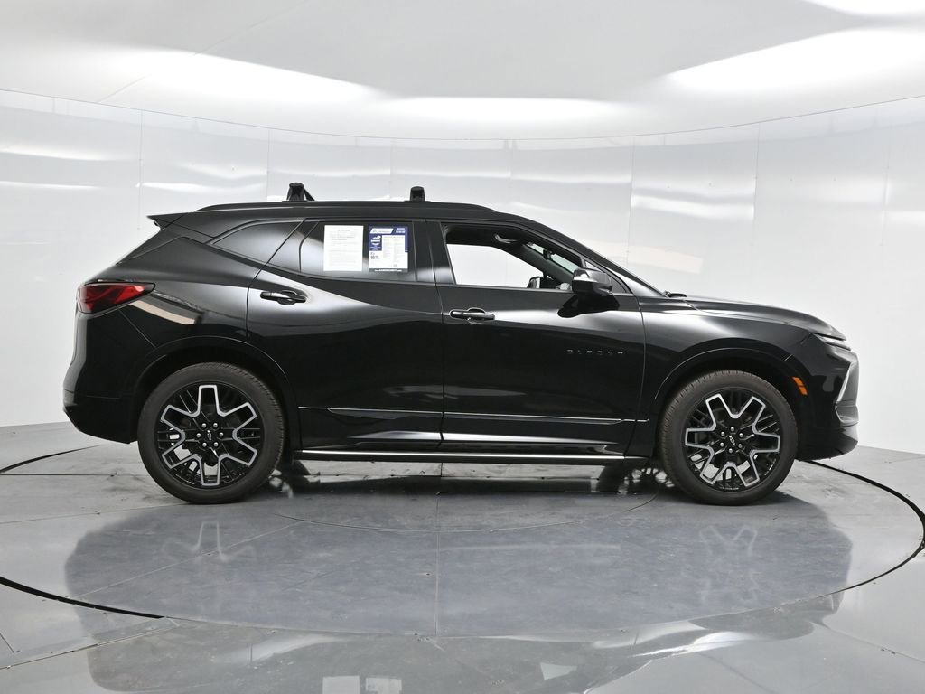 Used 2024 Chevrolet Blazer RS w/ Driver Confidence II Package FWD image 5