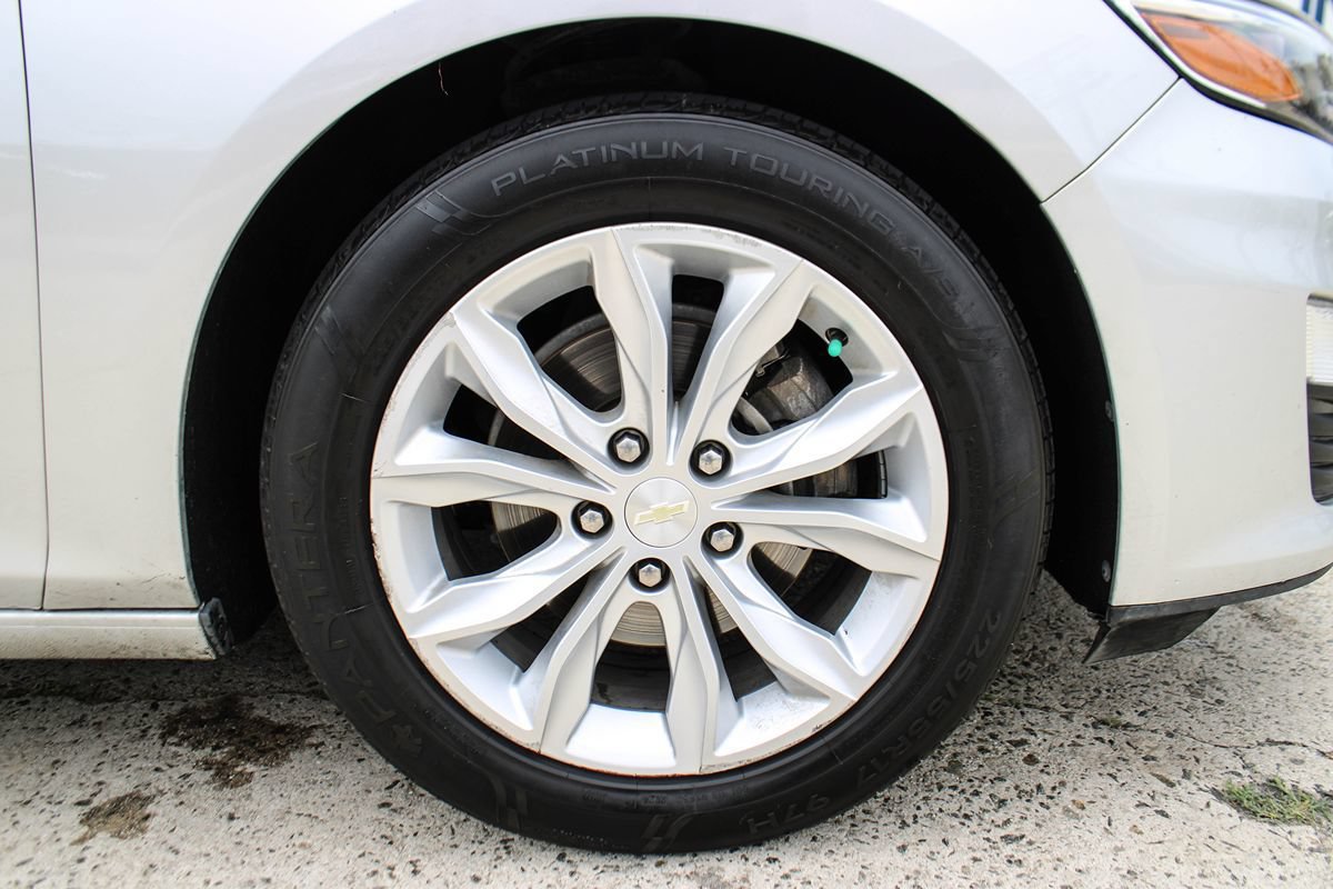 Used 2020 Chevrolet Malibu LT FWD image 36