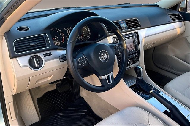Used 2012 Volkswagen Passat 2.5 SE image 15