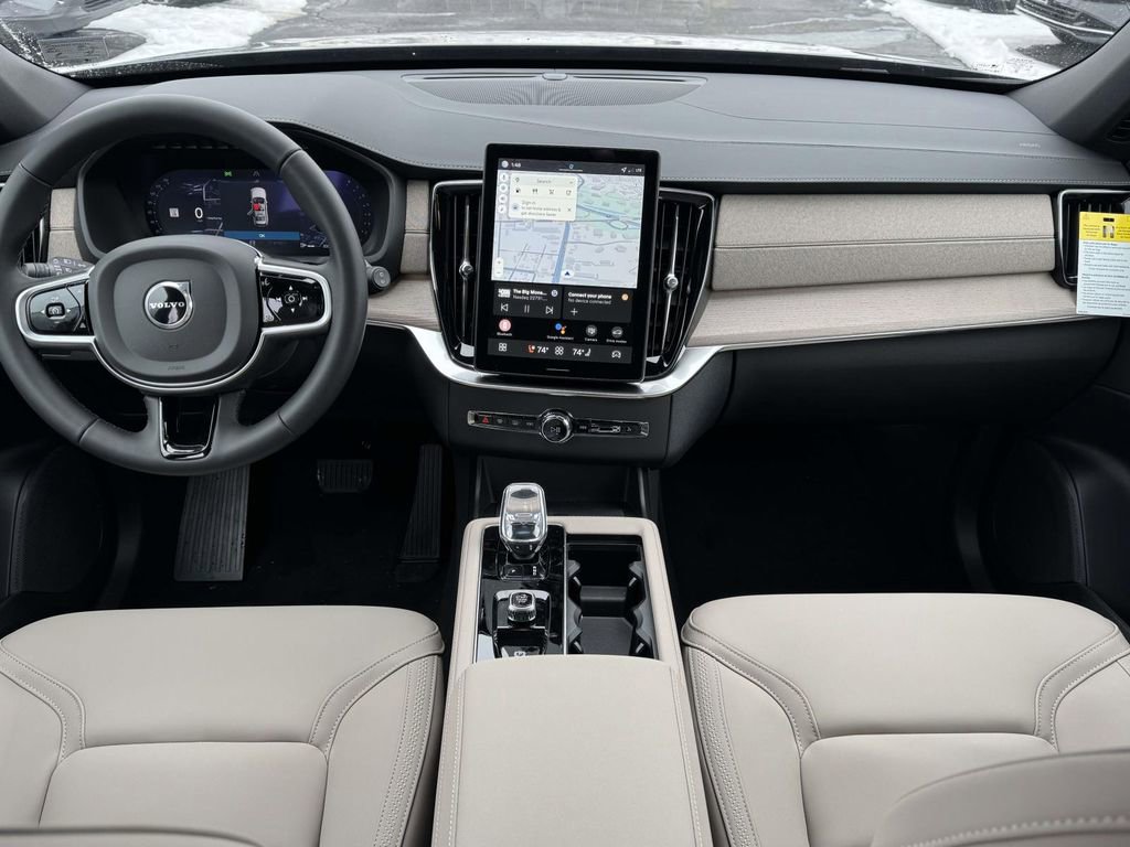 New 2026 Volvo XC90 B6 Plus w/ Protection Package Premier AWD/4WD image 2