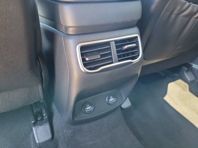 Used 2023 Hyundai Santa Fe SEL FWD image 12
