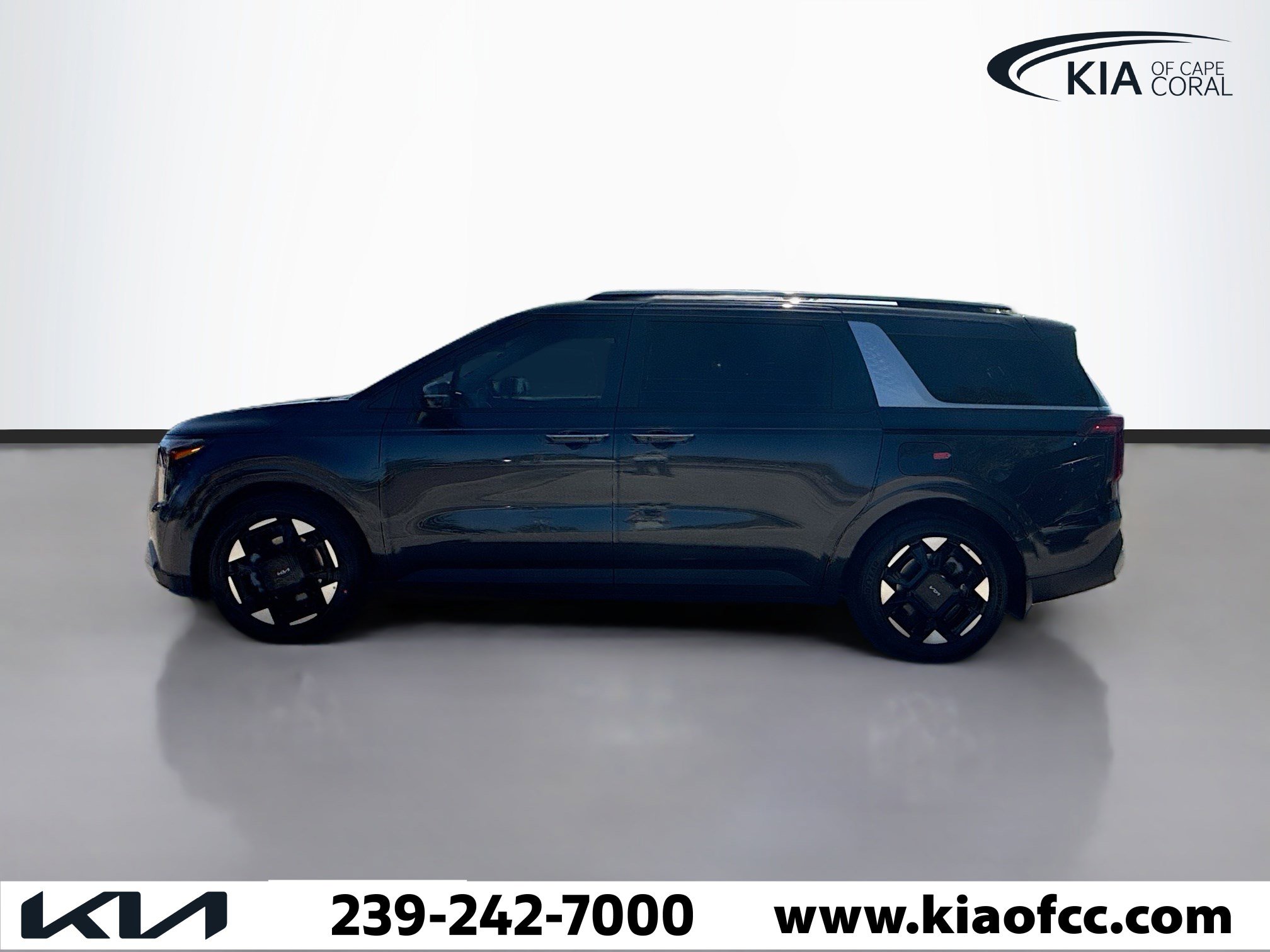 New 2026 Kia Carnival EX image 2