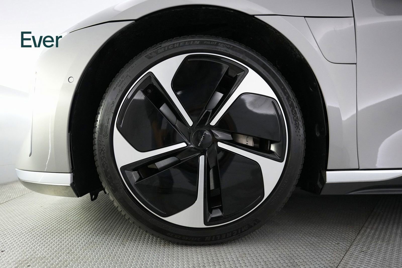 Used 2023 Lucid Air Touring image 19