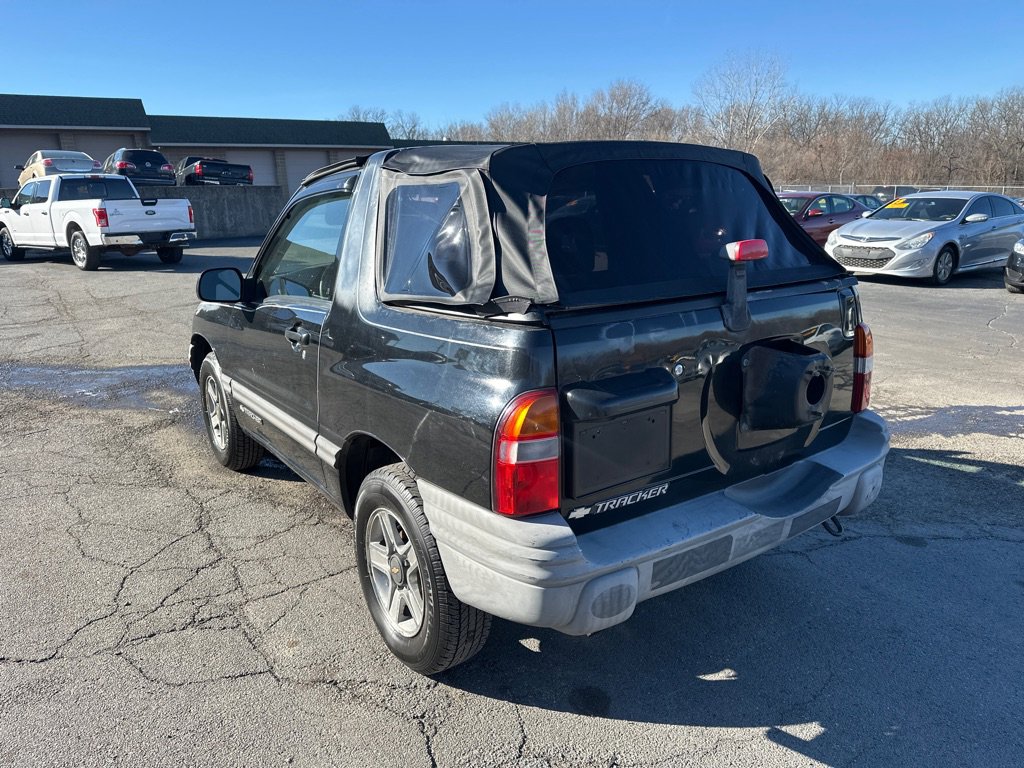 Used 2002 Chevrolet Tracker 2WD w/ Preferred Equipment Group image 8