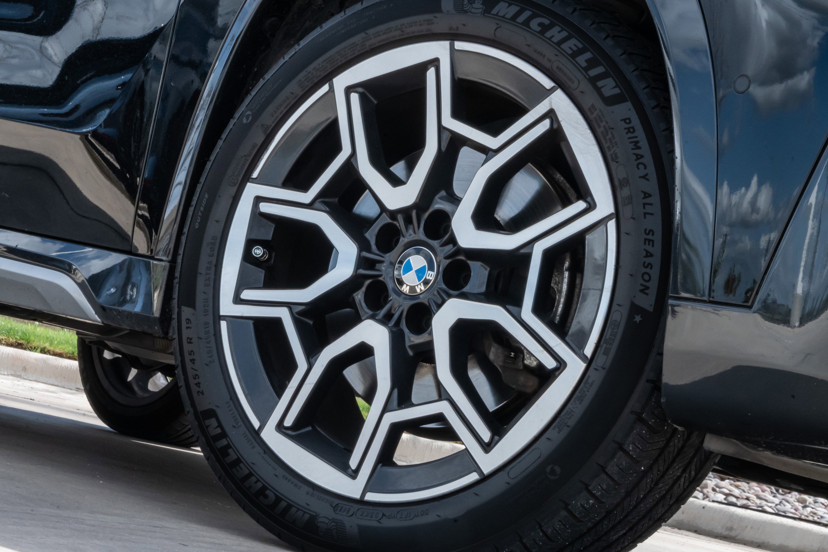 Certified 2024 BMW X1 xDrive28i w/ Premium Package image 7