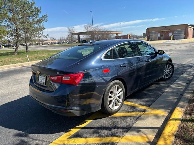 Used 2017 Chevrolet Malibu LT image 3