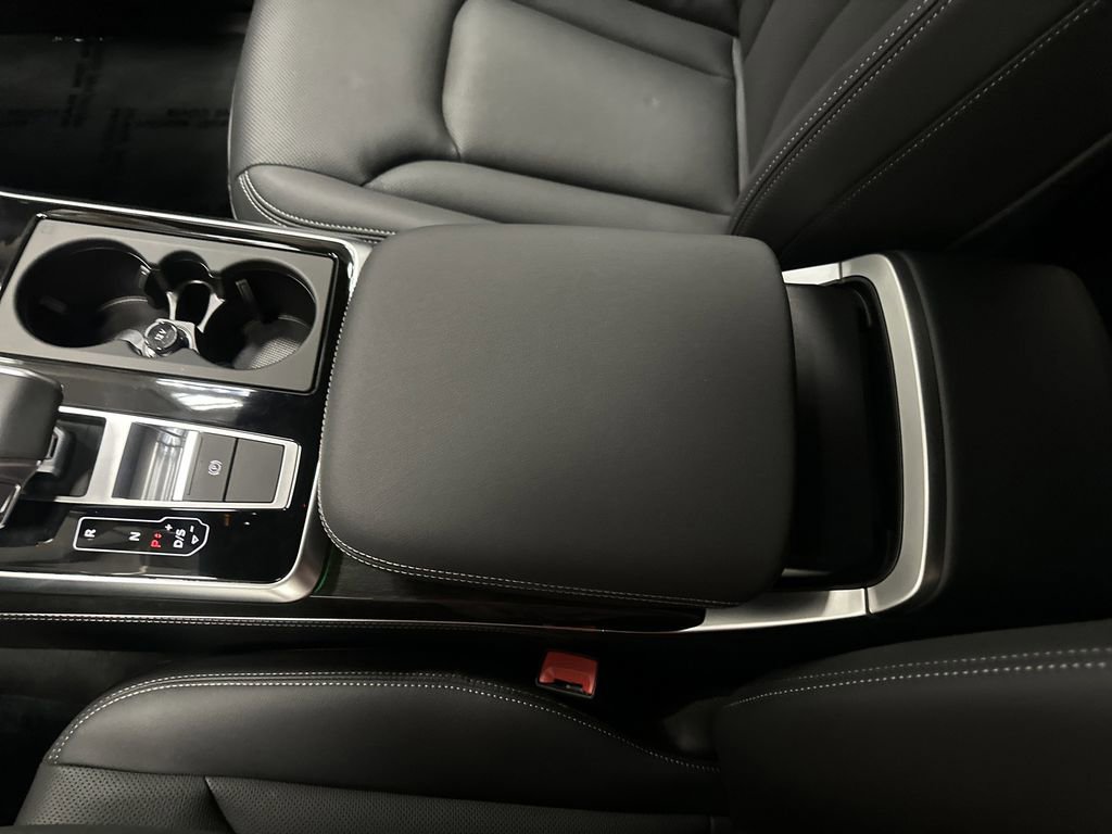 Used 2025 Audi Q7 3.0T Premium Plus image 23