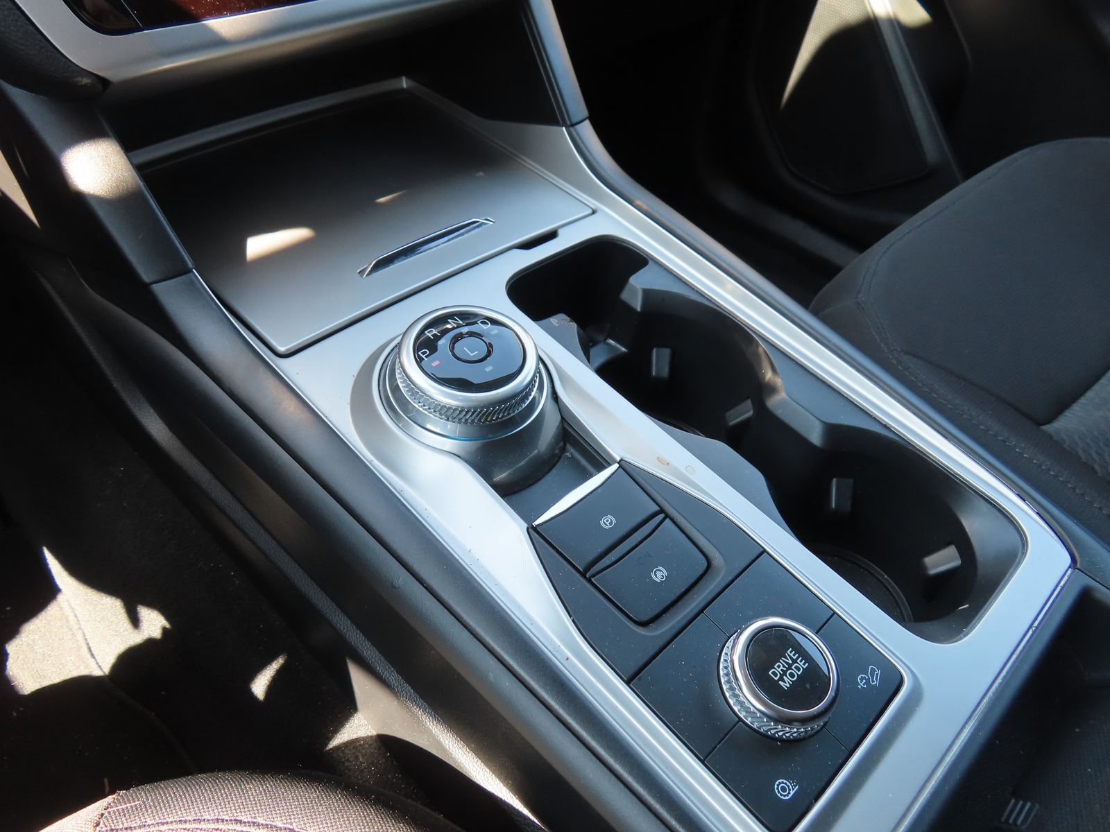 Used 2022 Ford Explorer XLT image 27