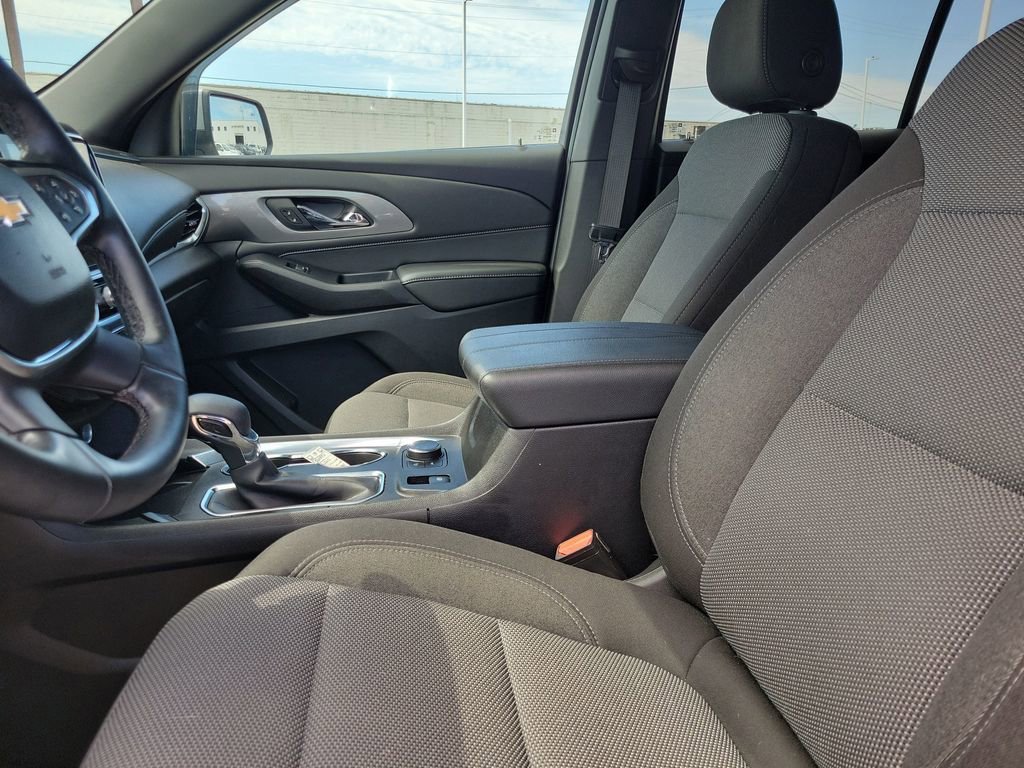 Used 2023 Chevrolet Traverse LT w/ LPO, Floor Liner Package AWD/4WD image 21