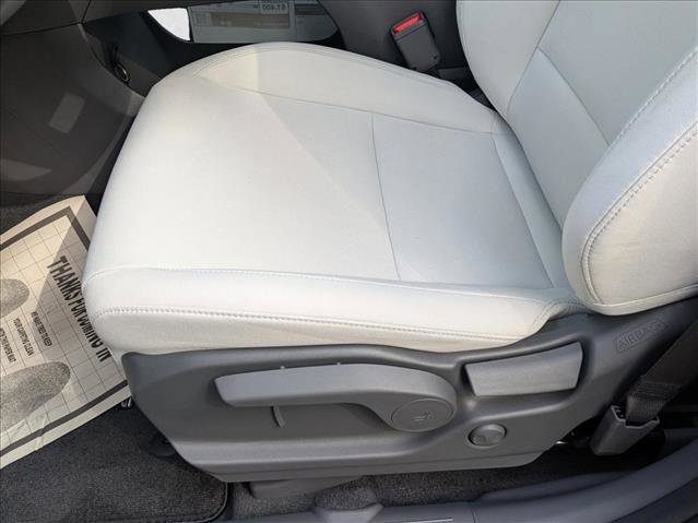 New 2026 Hyundai Santa Fe SE video 4