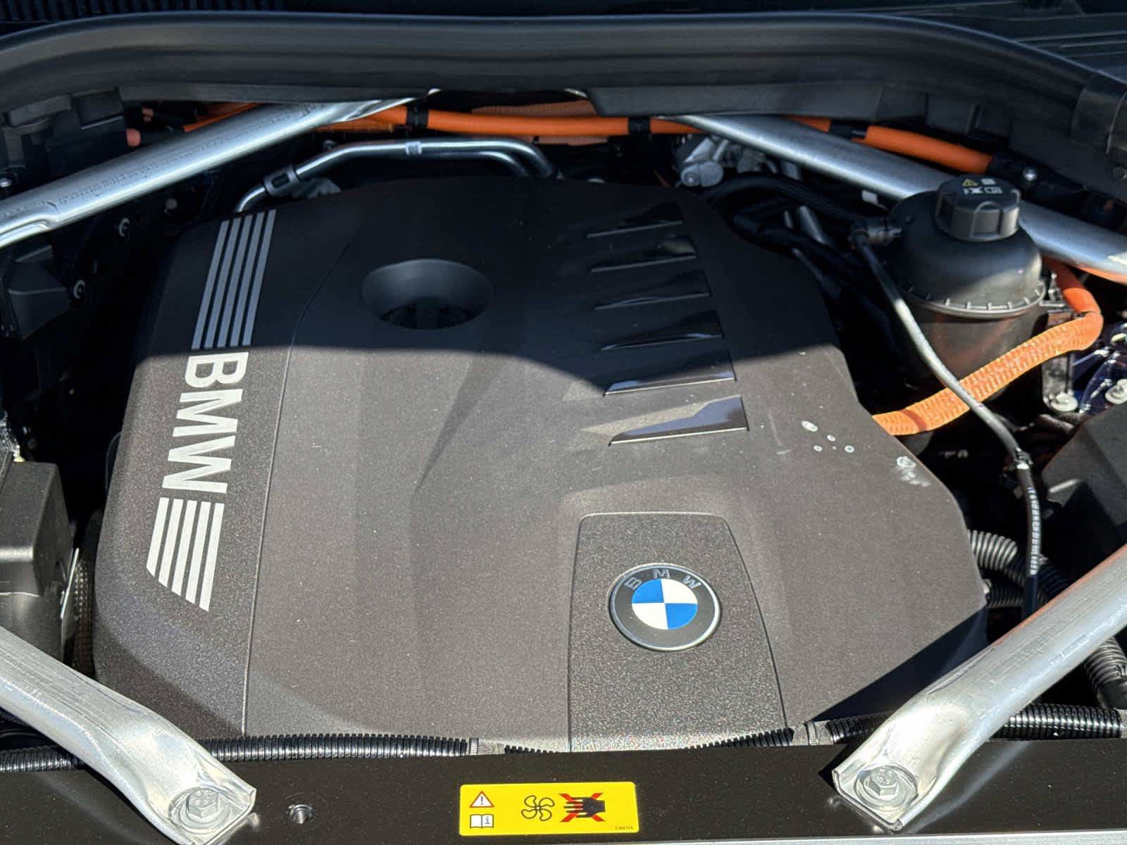 New 2026 BMW X5 xDrive50e w/ M Sport Package AWD/4WD image 13