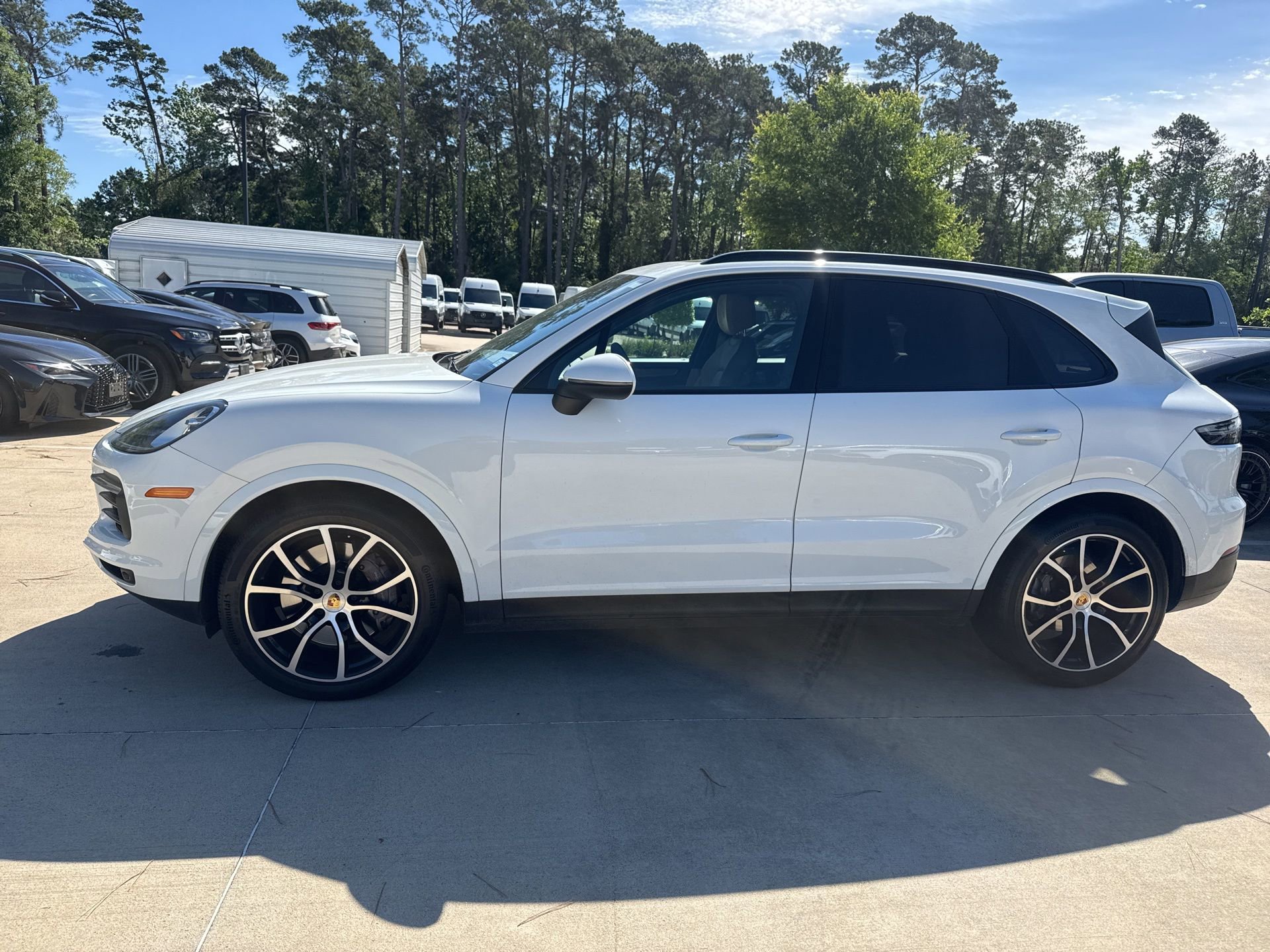 Used 2023 Porsche Cayenne Platinum Edition image 7