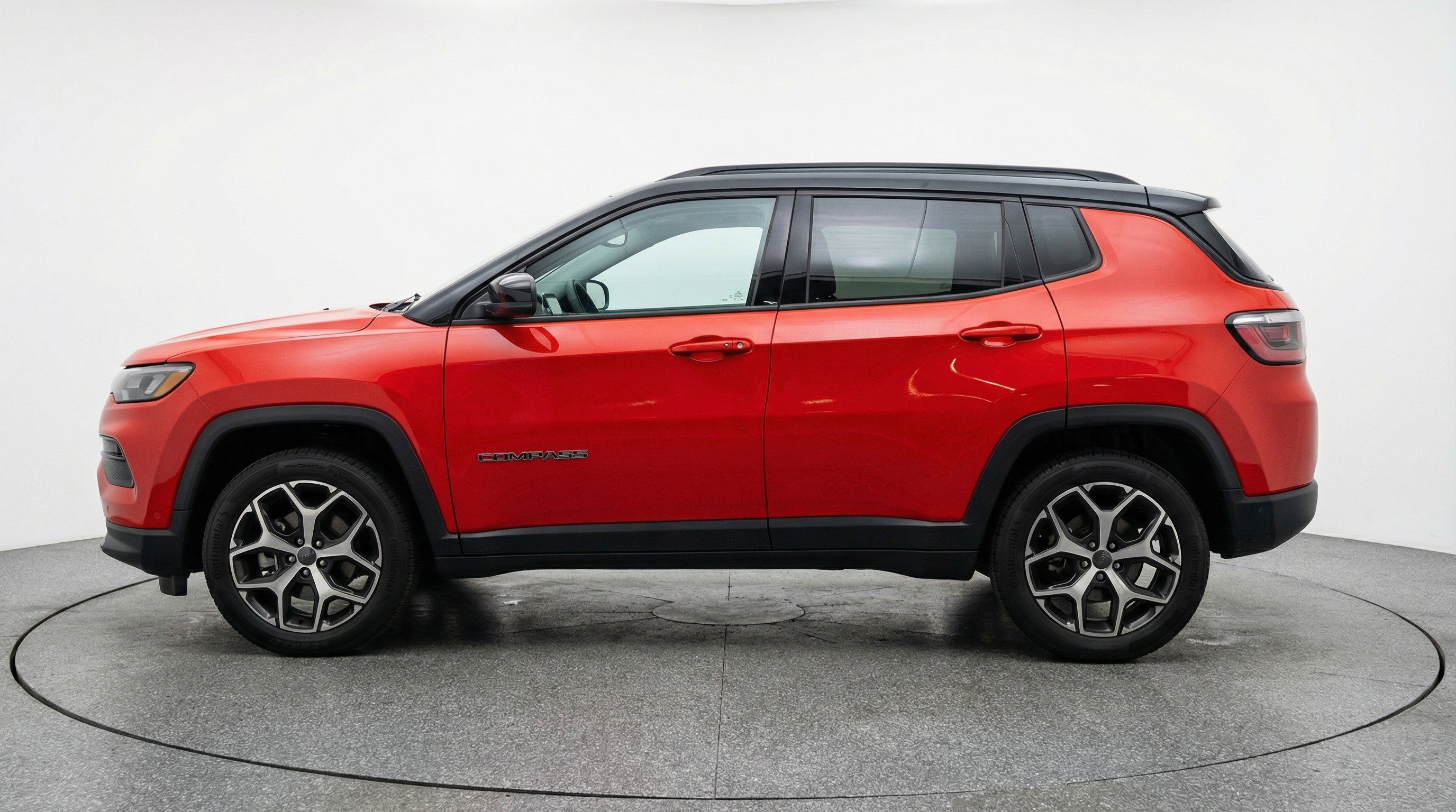 Used 2025 Jeep Compass Limited image 5