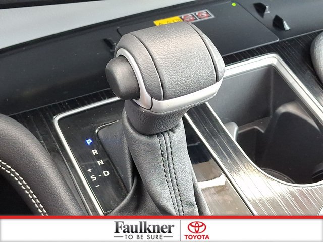 Certified 2025 Toyota Sienna XSE w/ XSE Plus Package AWD/4WD image 15