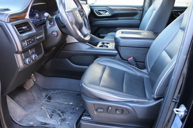 Used 2023 Chevrolet Suburban Premier image 17