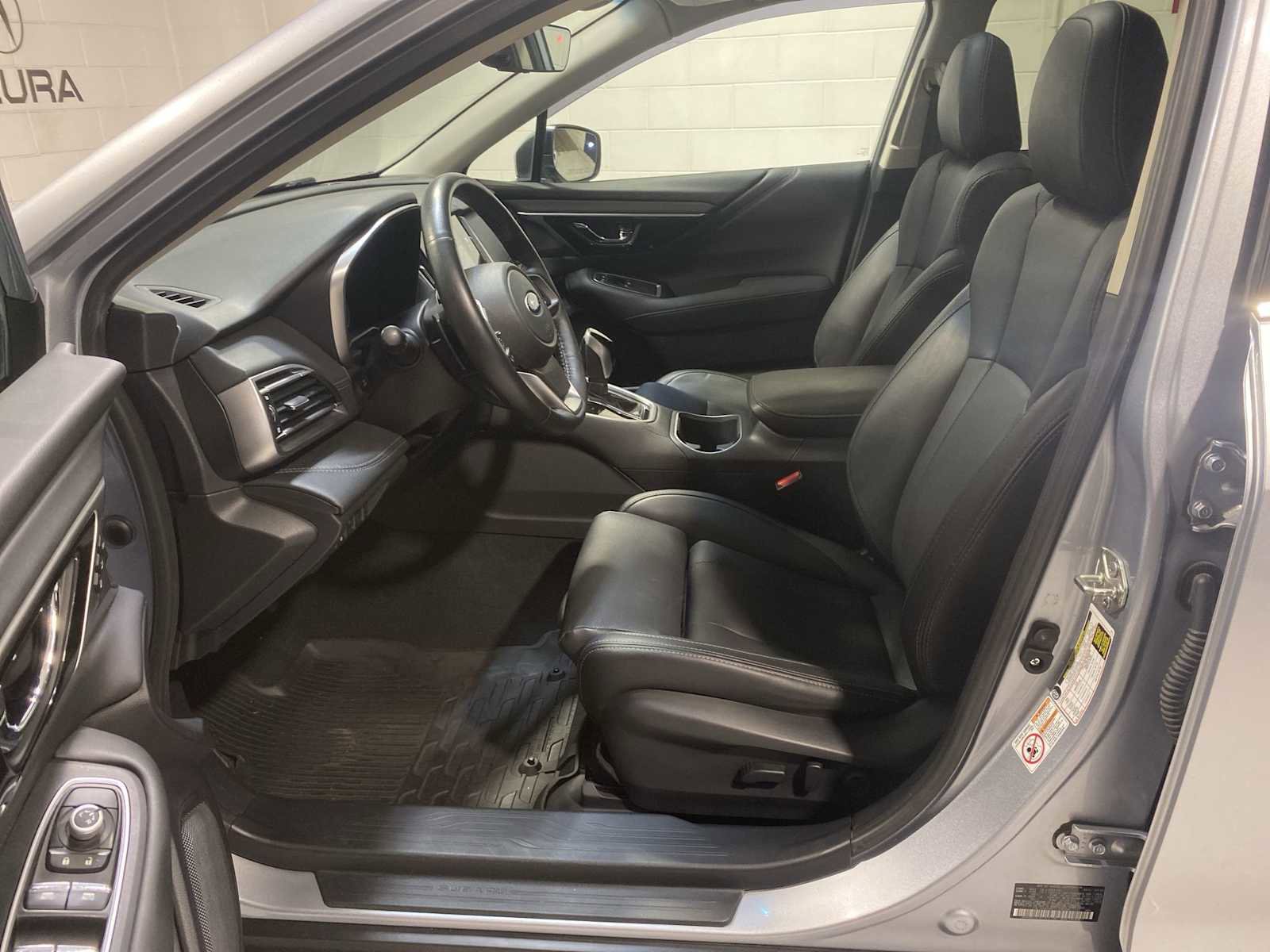 Used 2020 Subaru Outback Limited image 2