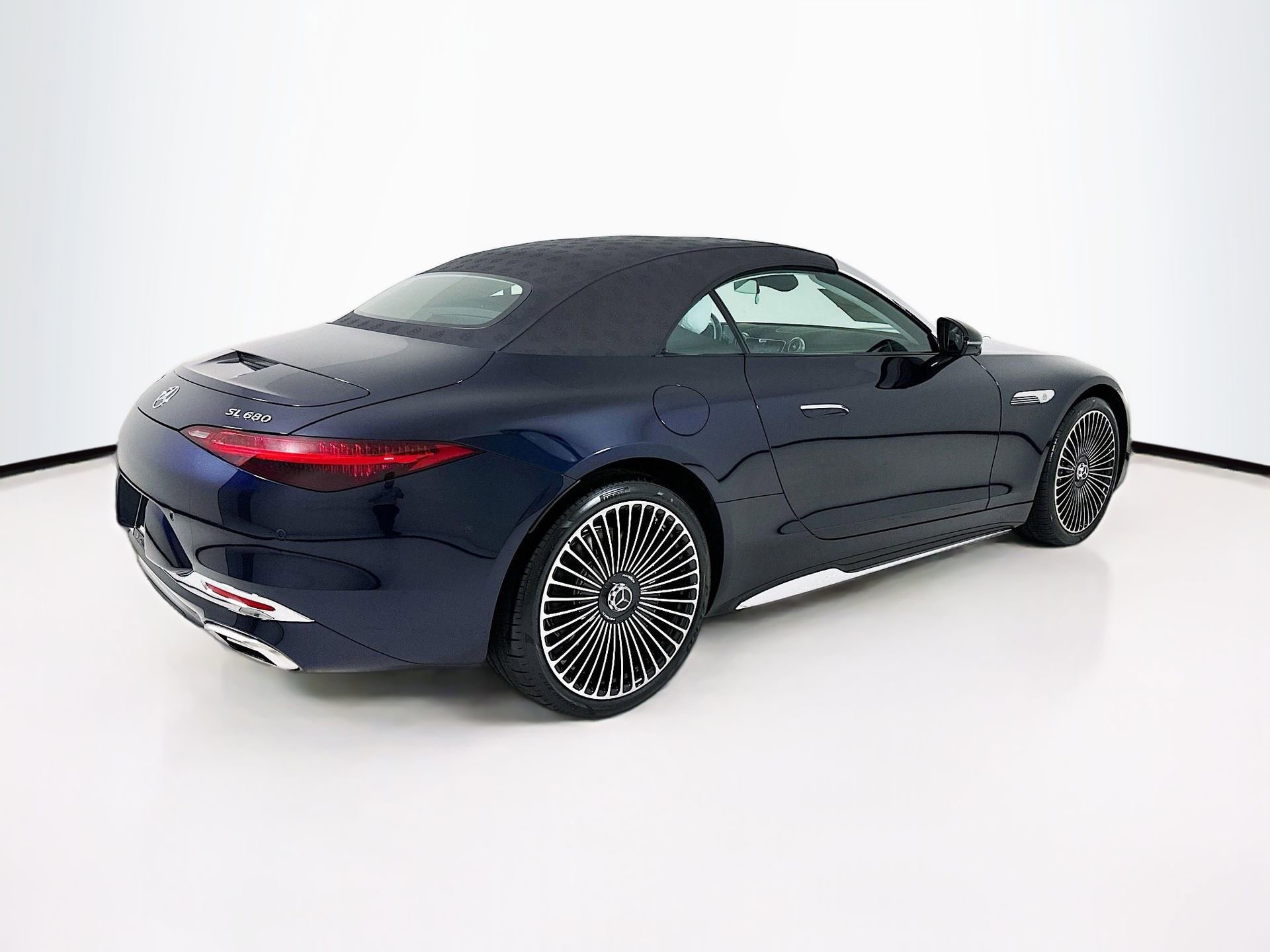 New 2026 Mercedes-Benz Maybach SL 680 image 8