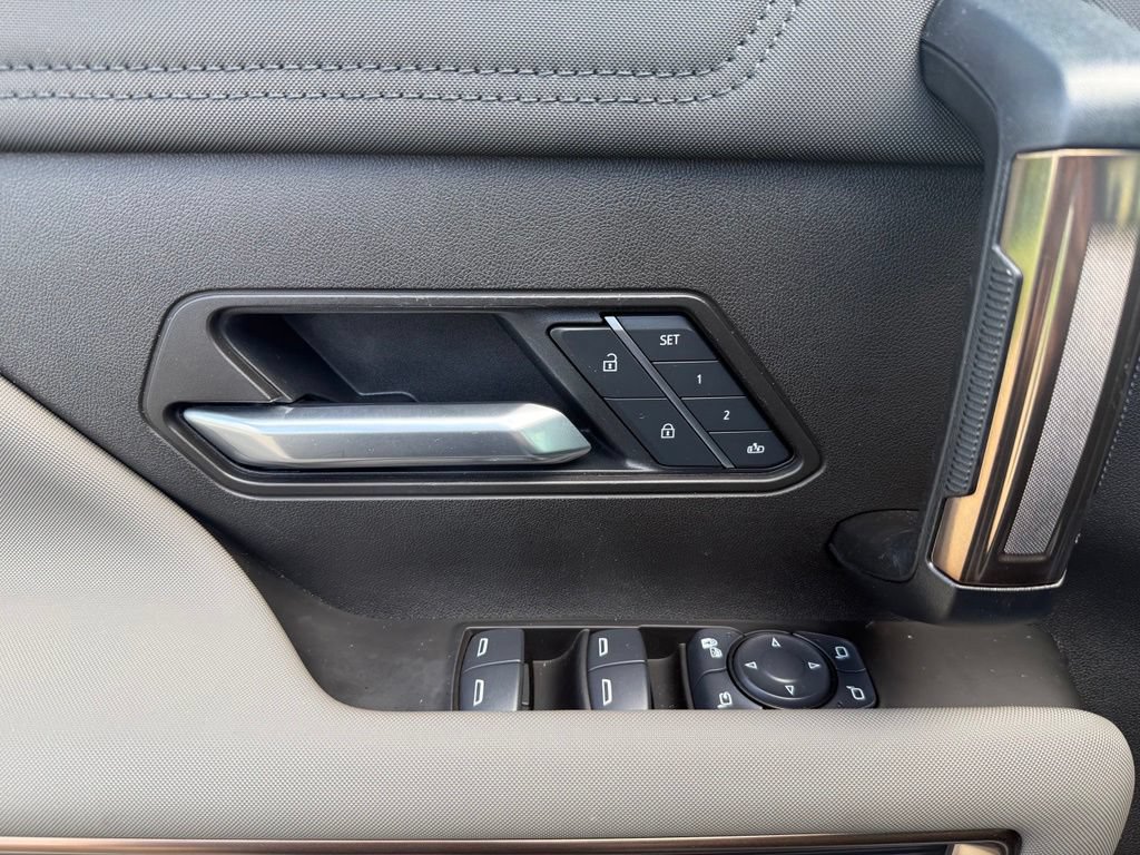 Used 2025 GMC Hummer EV 3X AWD/4WD image 28