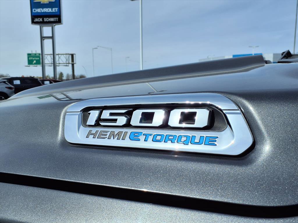 Used 2021 RAM 1500 Limited image 3