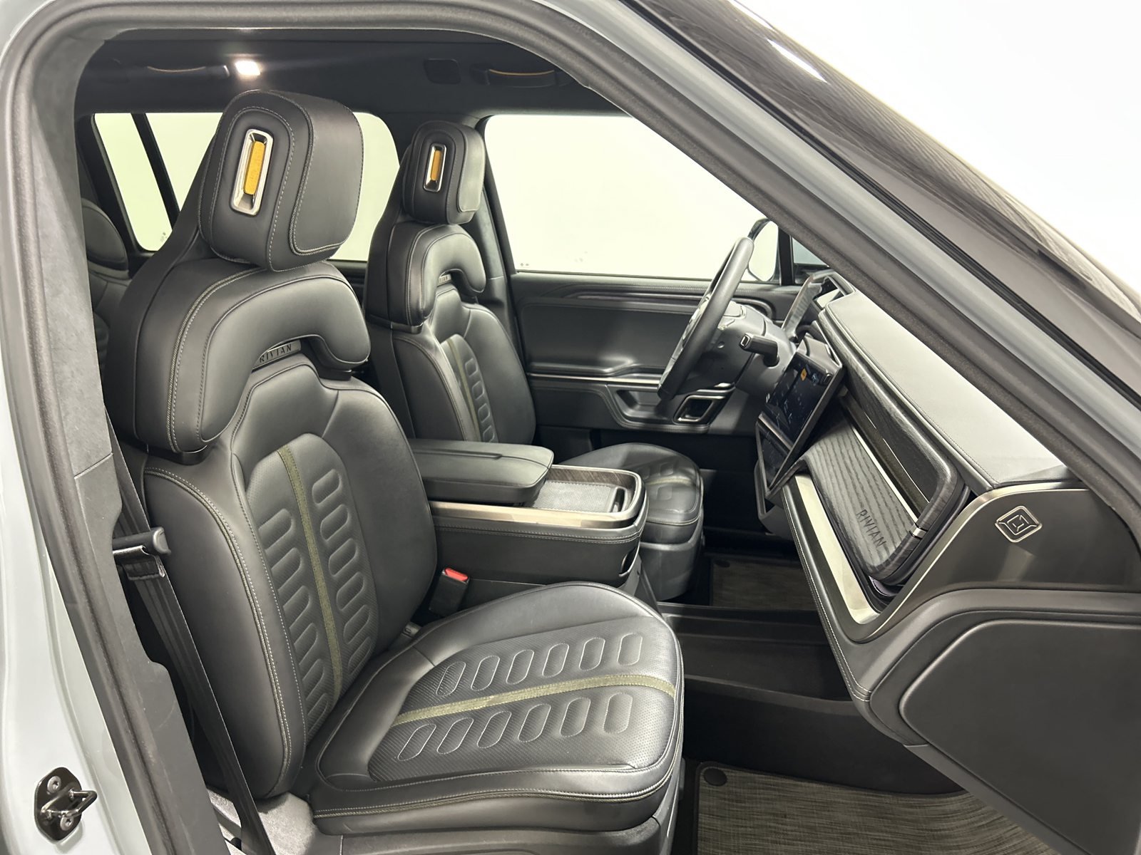 Used 2024 Rivian R1S Adventure Quad AWD/4WD image 24