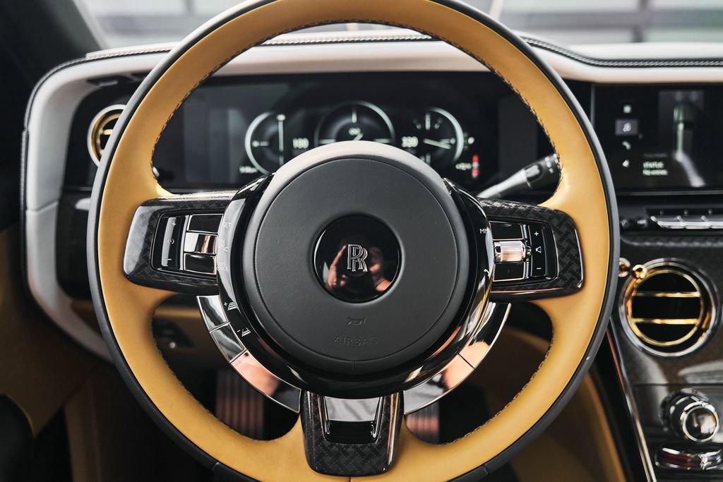 Used 2026 Rolls-Royce Cullinan Black Badge image 59