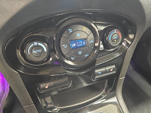 Used 2014 Ford Fiesta Titanium FWD image 24
