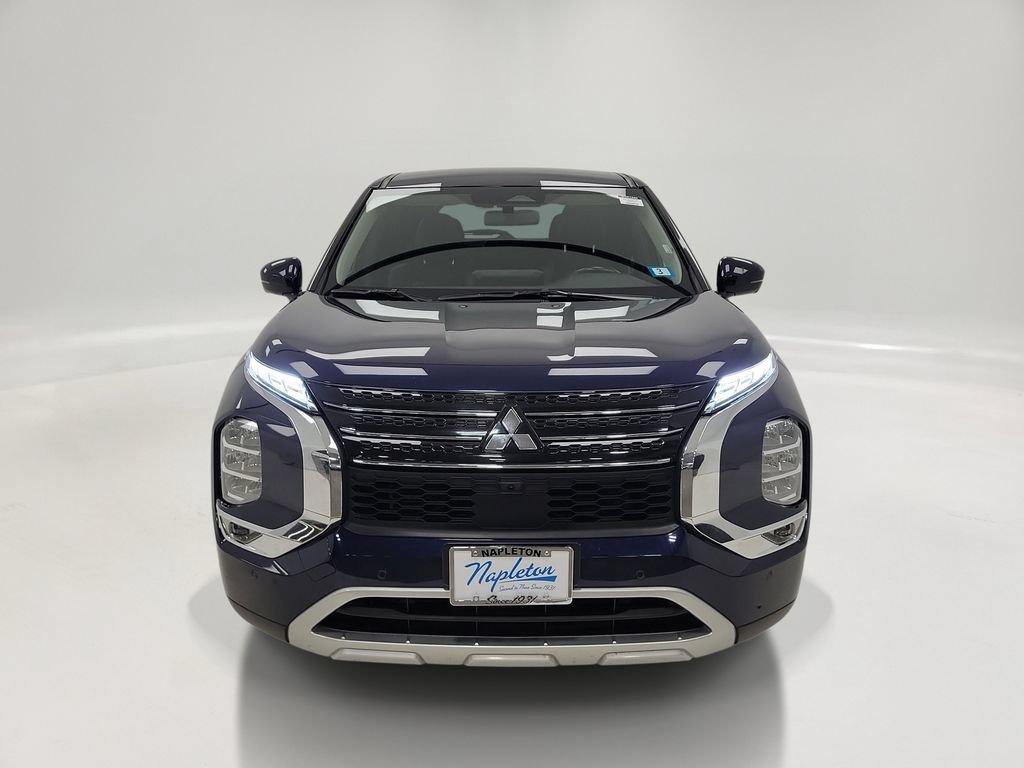 Used 2024 Mitsubishi Outlander SE FWD image 2