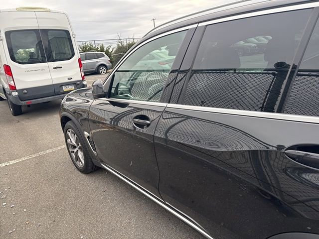 Certified 2025 BMW X5 xDrive50e w/ Climate Comfort Package image 16