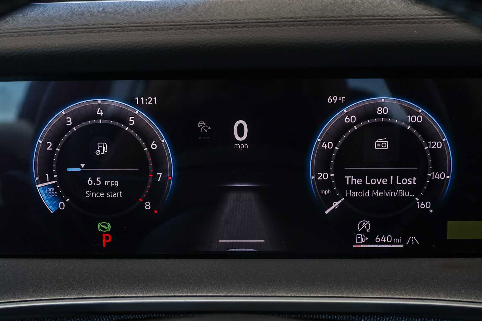 New 2025 Volkswagen Tiguan S w/ 18" Wheel Package image 23