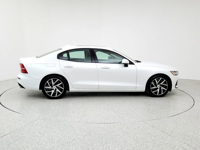 Used 2019 Volvo S60 T6 Momentum w/ Multimedia Package image 4