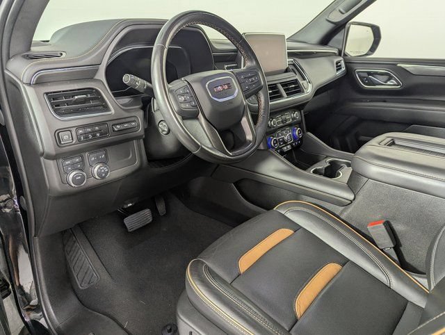 Used 2023 GMC Yukon AT4 w/ Technology Package AWD/4WD image 15