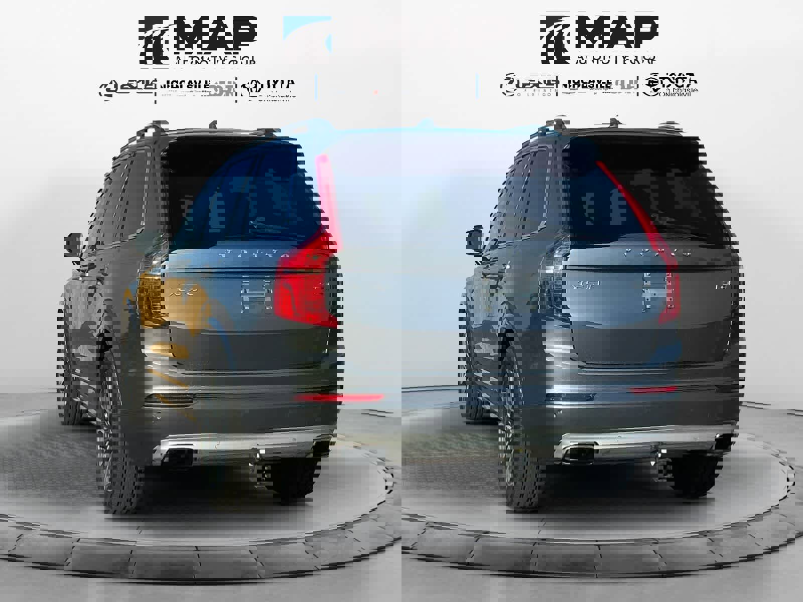 Used 2018 Volvo XC90 T6 Momentum w/ Convenience Package image 3