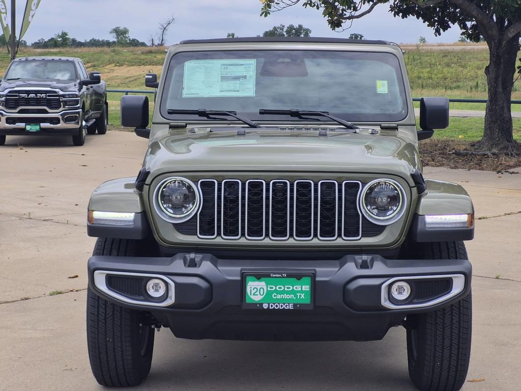 New 2026 Jeep Wrangler Unlimited Sahara AWD/4WD image 3
