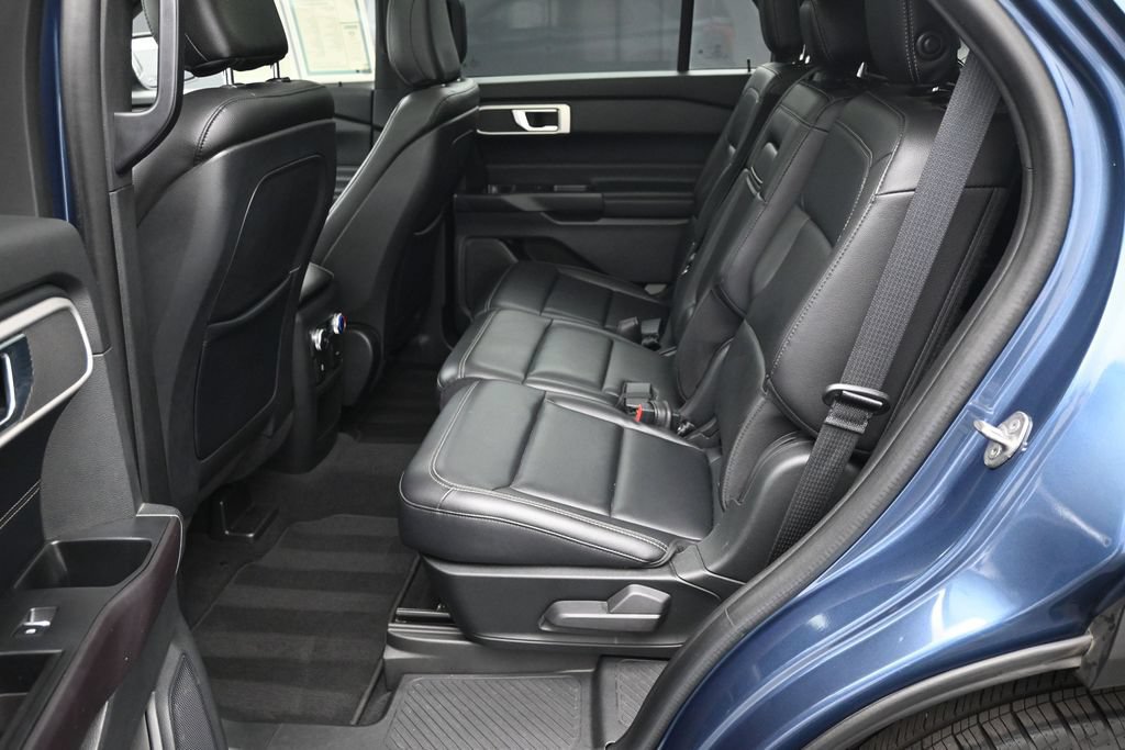 Certified 2020 Ford Explorer XLT w/ Equipment Group 202A RWD image 20