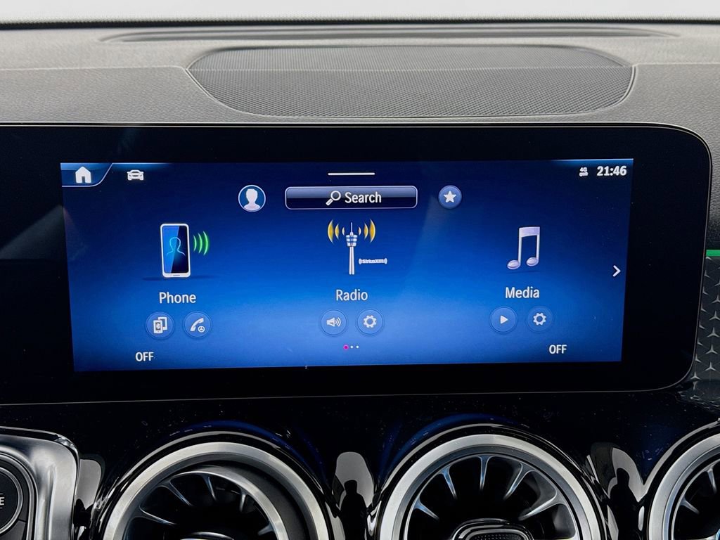 Used 2025 Mercedes-Benz GLB 250 GLB 250 image 14