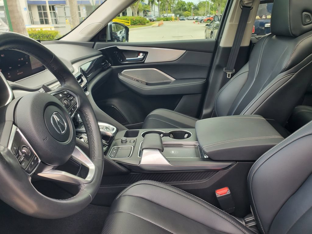 Certified 2024 Acura MDX w/ Technology Package FWD image 16