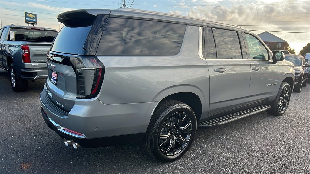 New 2026 Chevrolet Suburban Premier w/ Sun And Tow Package image 5