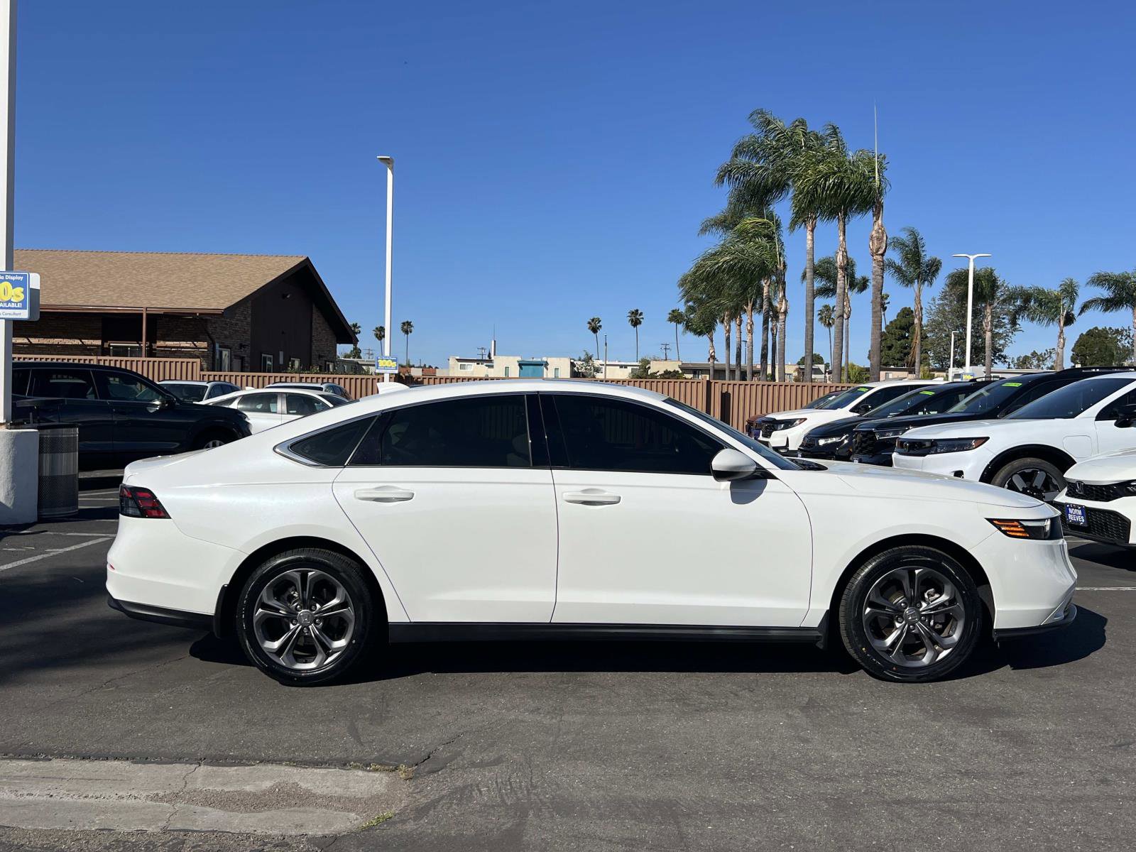 Certified 2023 Honda Accord EX image 25