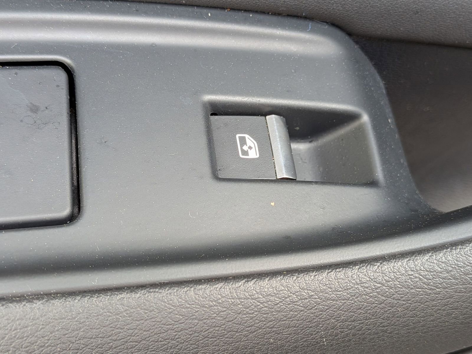 Used 2019 Audi Q8 Premium image 30