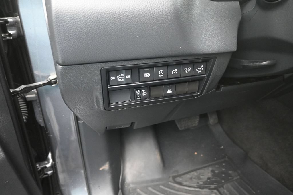 Used 2023 Toyota Tundra Limited w/ Power Package AWD/4WD image 13