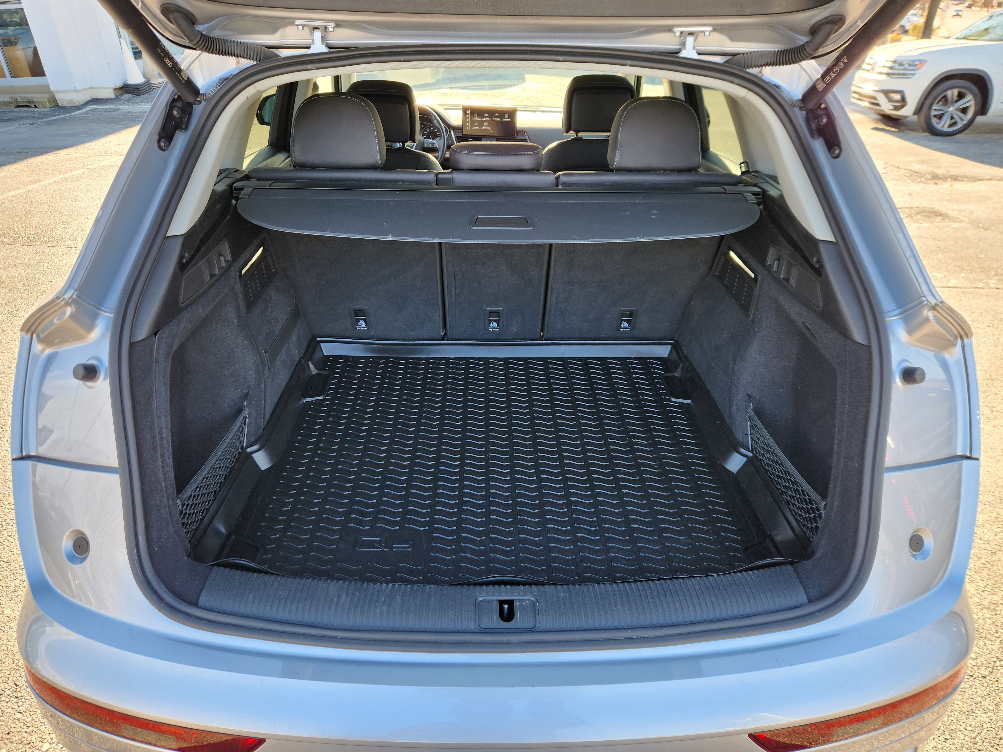 Used 2023 Audi Q5 2.0T Premium w/ Convenience Package image 19