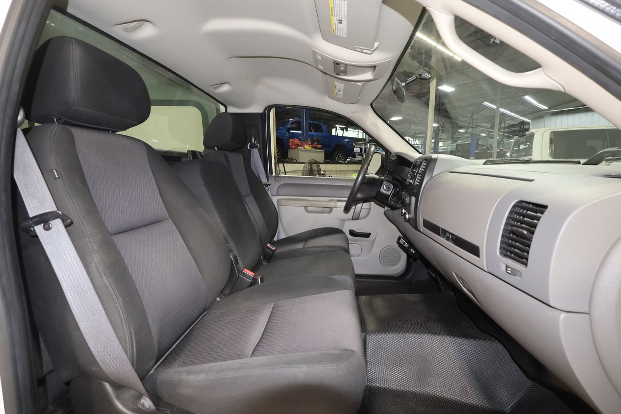 Used 2010 GMC Sierra 1500 W/T RWD image 14