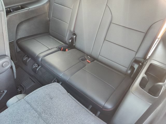 Used 2026 Chevrolet Traverse RS w/ LPO, Floor Liner Package FWD image 33