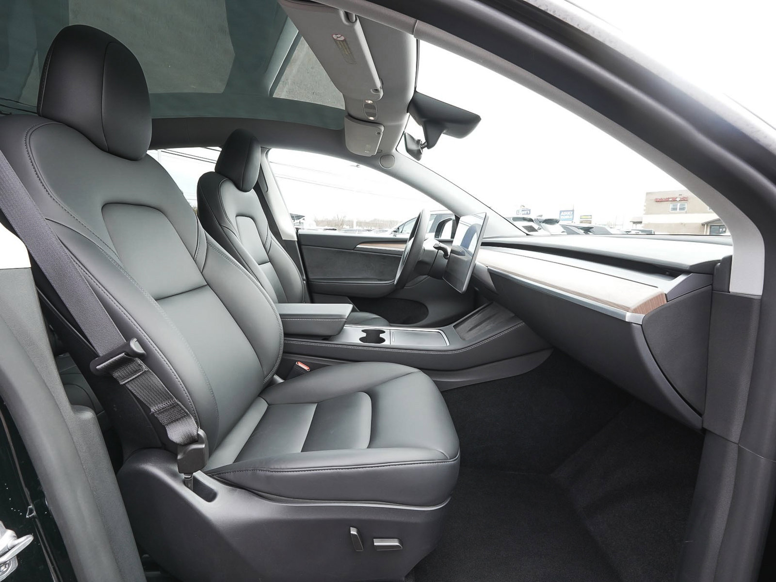 Used 2024 Tesla Model Y Long Range image 33