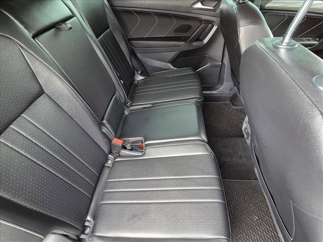 Certified 2022 Volkswagen Tiguan SE R-Line FWD image 20