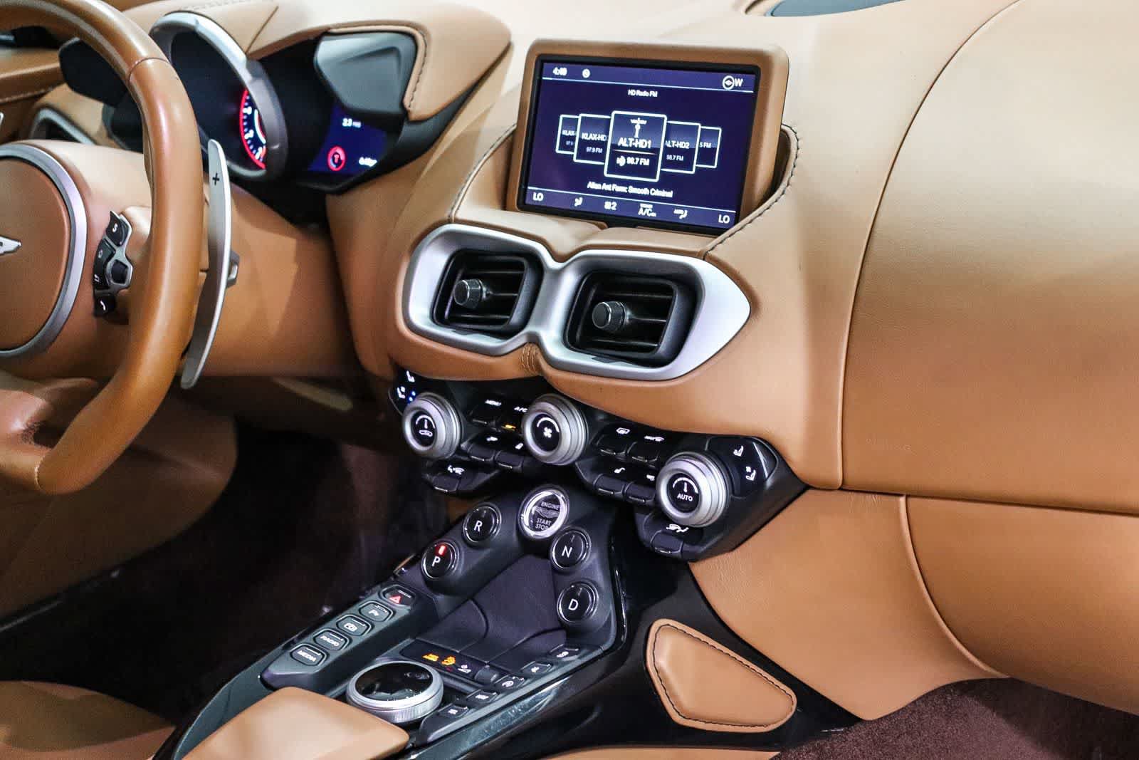 Used 2020 Aston Martin V8 Vantage Coupe RWD image 13
