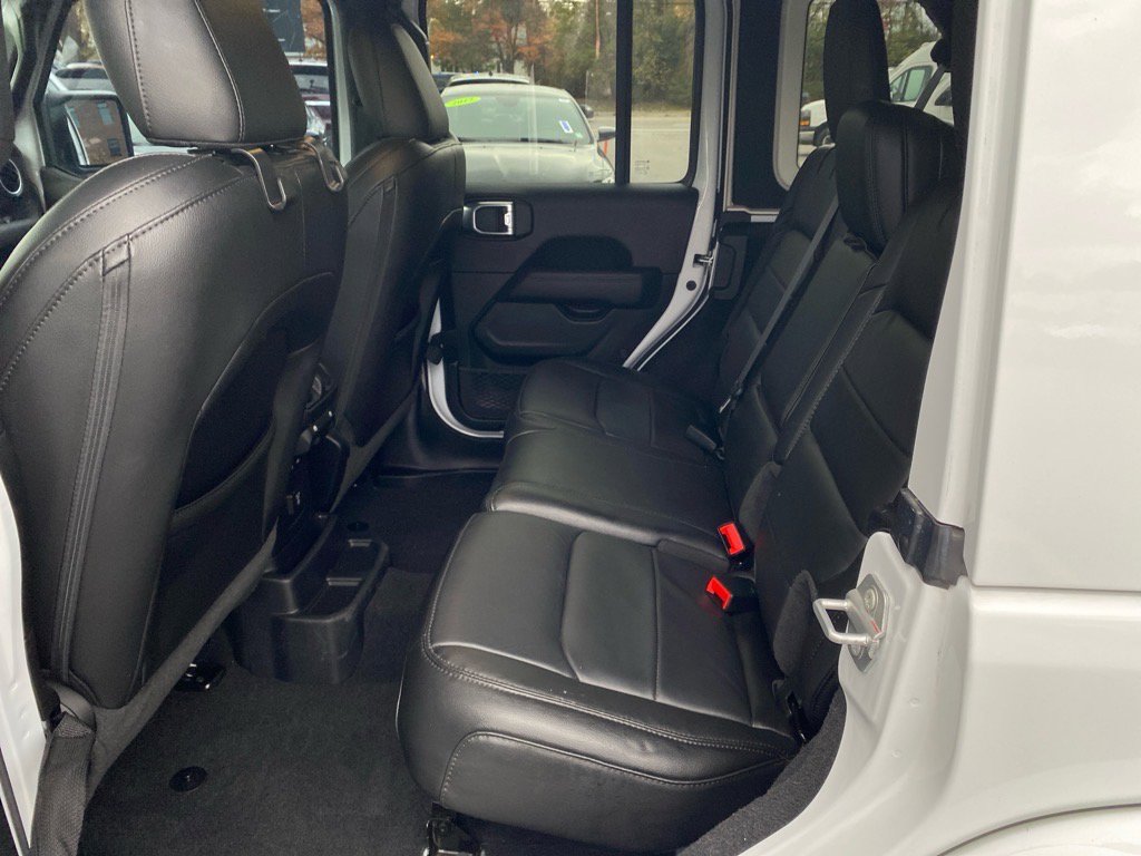 Used 2023 Jeep Wrangler Unlimited Sahara image 23