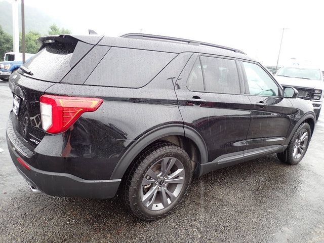 Certified 2024 Ford Explorer XLT w/ Equipment Group 202A AWD/4WD image 8
